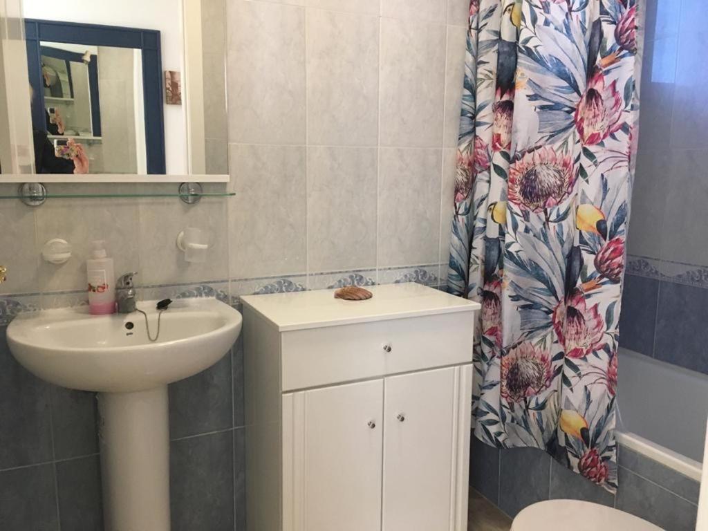 2-Bedroom And Living Room Apartment Near Campoamor Beach Ngoại thất bức ảnh