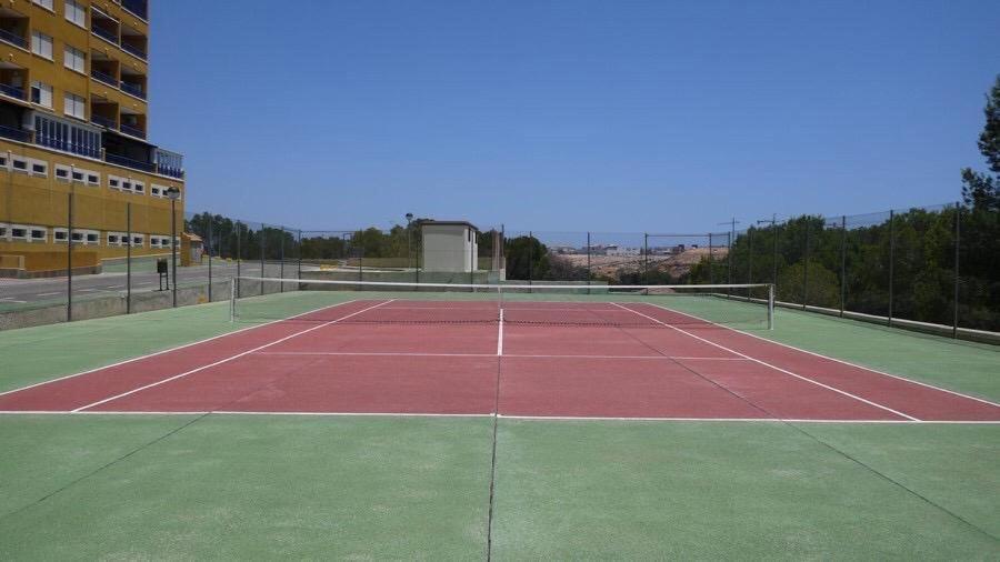2-Bedroom And Living Room Apartment Near Campoamor Beach Ngoại thất bức ảnh